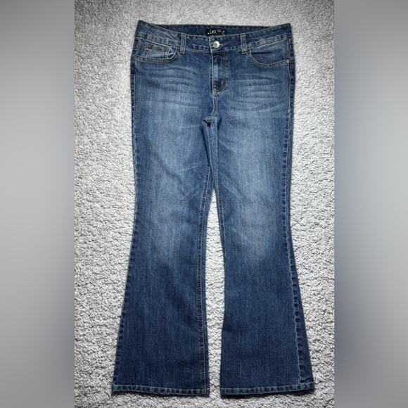 L.E.I. Jeans Womens 13 Sophia Hip Hugger Flare Dark Wash Bell Bottoms Girly BOHO - Picture 1 of 7